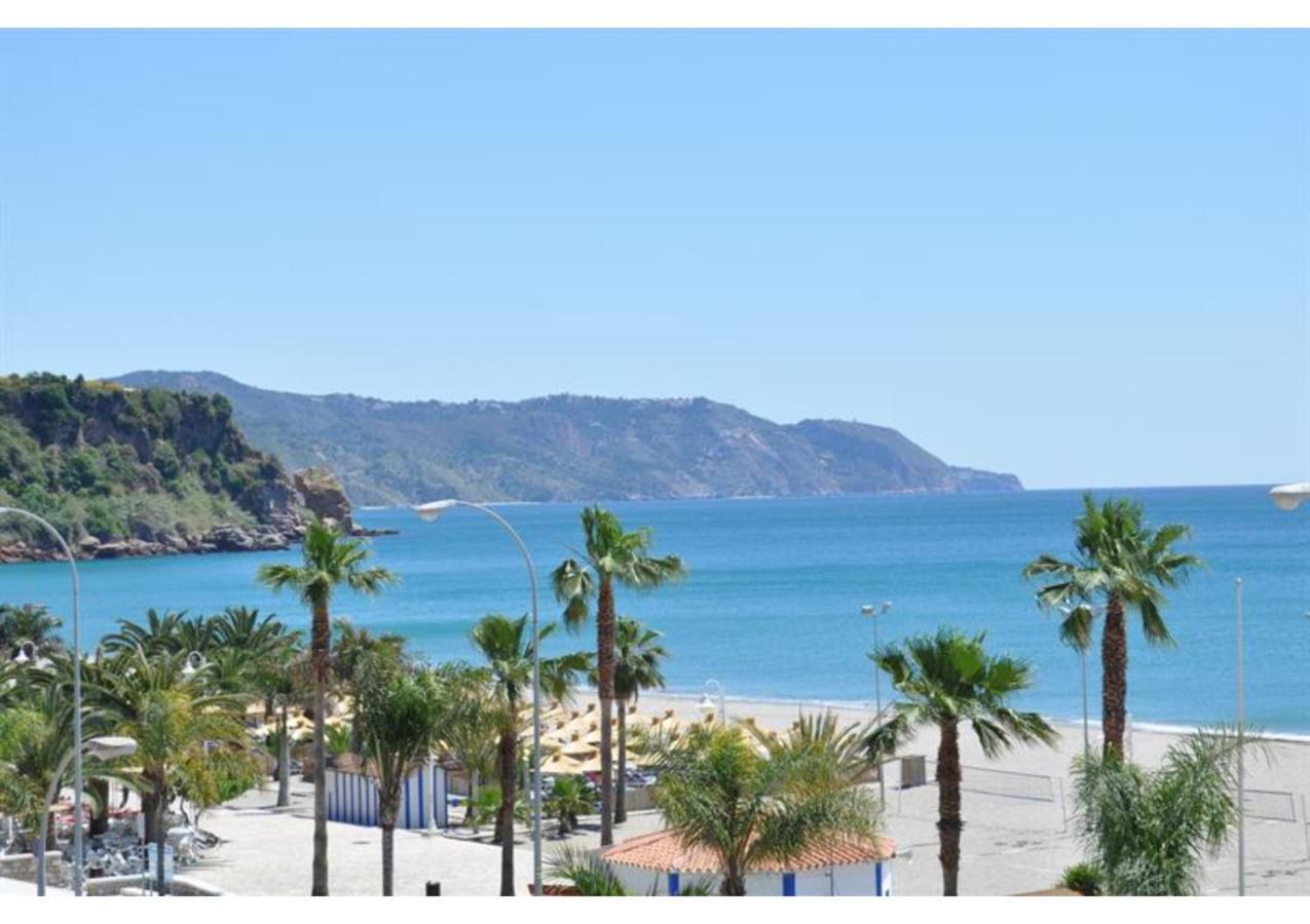Sunny Apartment On Burriana Beach Nerja Exteriör bild